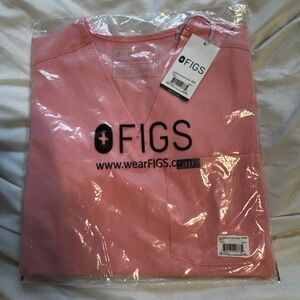 Figs Women's V-Neck Scrub Top in Light Pink